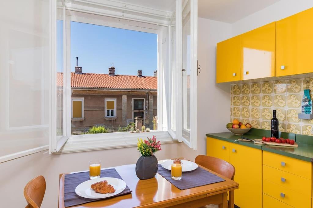 Quirky Apartment Arena With Parking Пула Экстерьер фото
